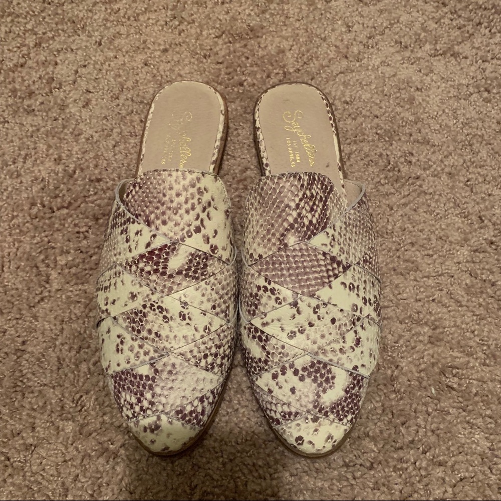 Like New Seychelles Slides